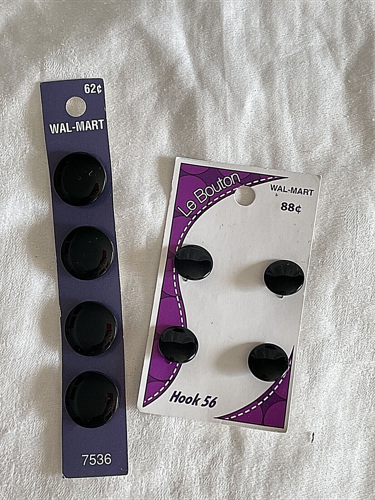 New Carded Buttons/Set of 7