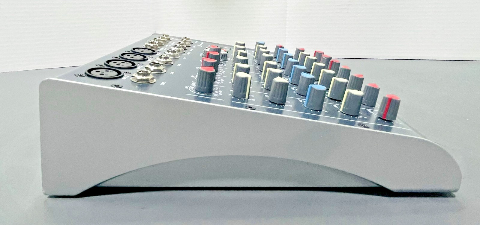 StudioMaster C2-4C2-4 4 Channel Compact Mixer 12V 50/60Hz Tested