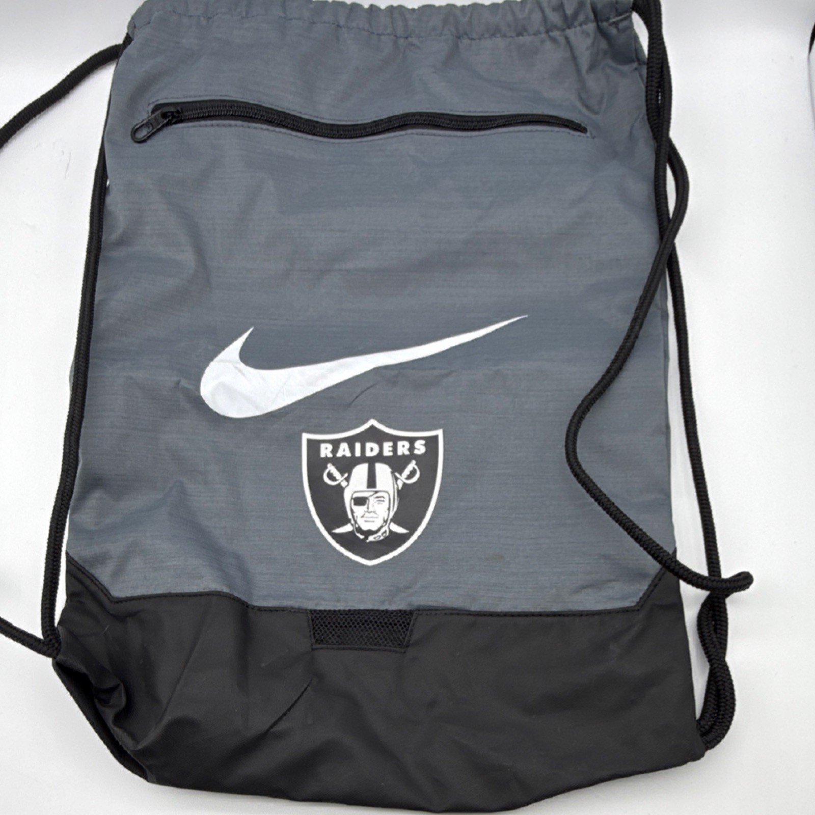 Nike Raiders Drawstring Gym Bag Gray Black Polyester Adjustable Strap Zip Pocket