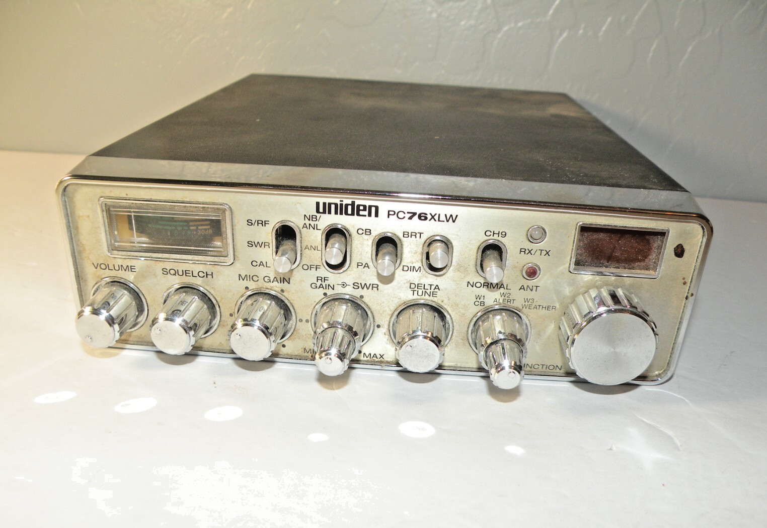 Uniden PC 76XLW 40 CH CB Radio AS IS UNTESTED