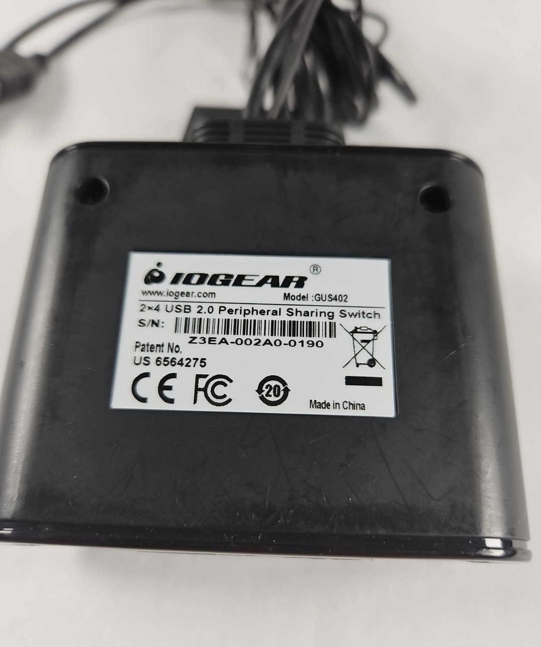 IOGEAR GUS402 2x4 USB 2.0 Peripheral Sharing Switch
