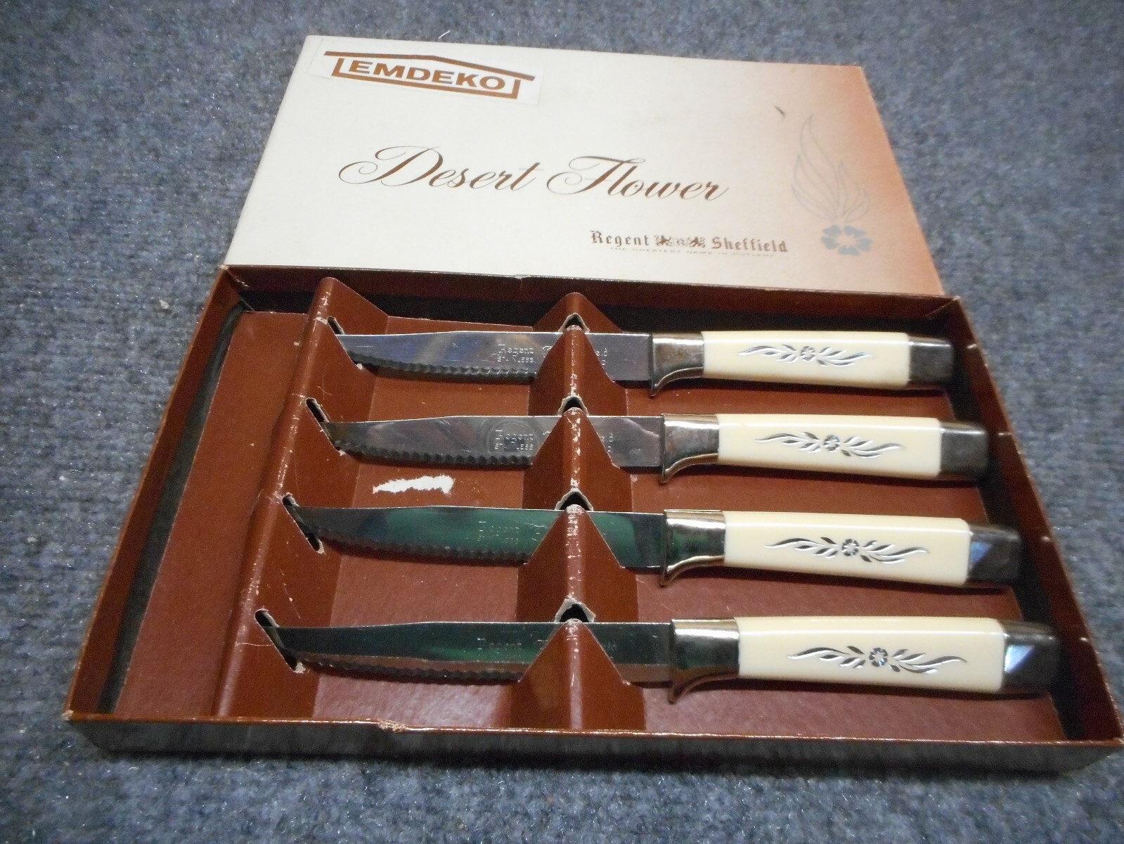 REGENT SHEFFIELD 4 PC STEAK KNIVES KNIFE EMDEKO DESERT FLOWER VINTAGE ENGLAND