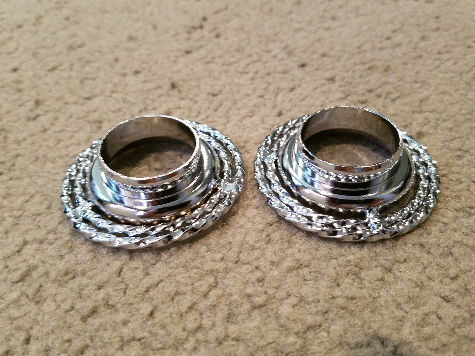 2NEW CHROME DOUBLE TWISTED HEADSET CUPS FOR FORK LOWRIDER,CRUISER BICYCLES