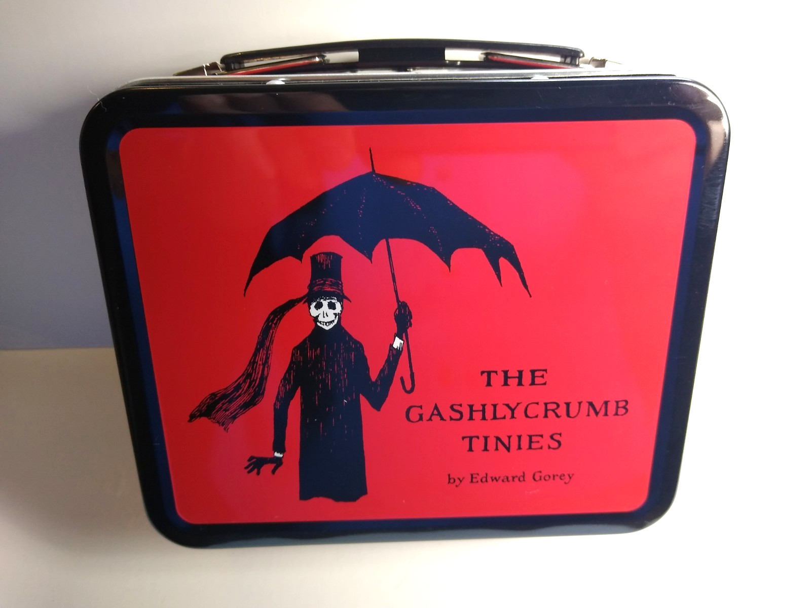 Lunchbox - Halloween - The Gashlycrumb Tinies - Edward Gorey - Red Grim Reaper