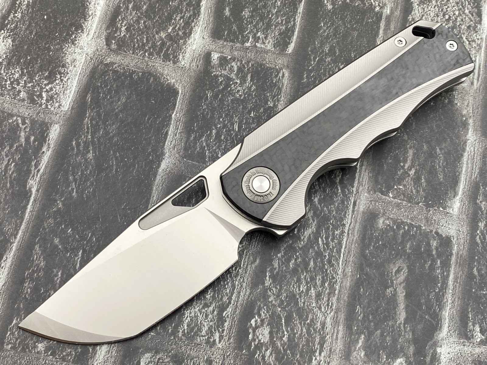 Twosun TS522-K110-CF Folding Knife K110 Blade Titanium/CF Handle Pocket Knife