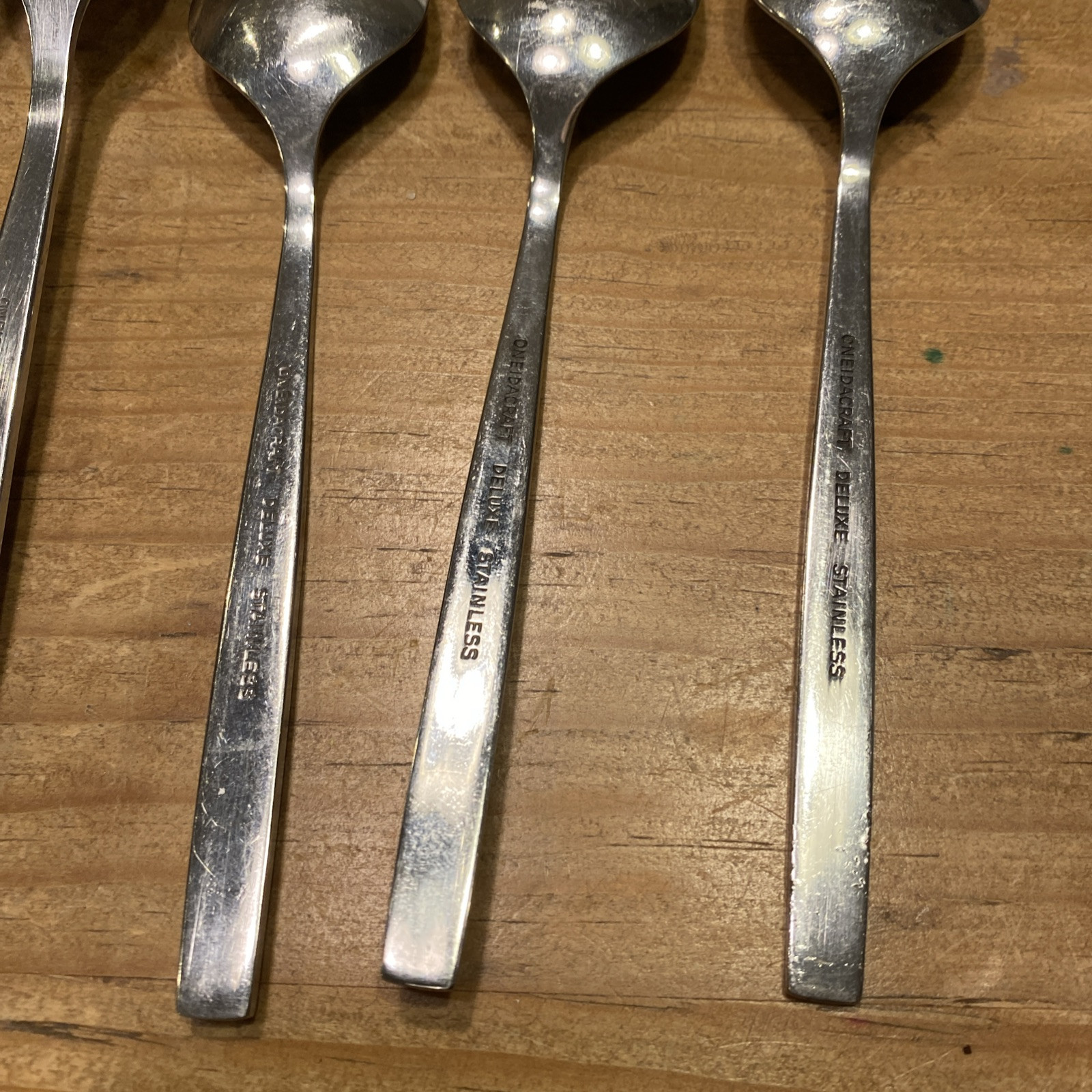 11 Pc Oneida CAPISTRANO Stainless Oneidacraft Deluxe Flatware Spoon Fork Knife