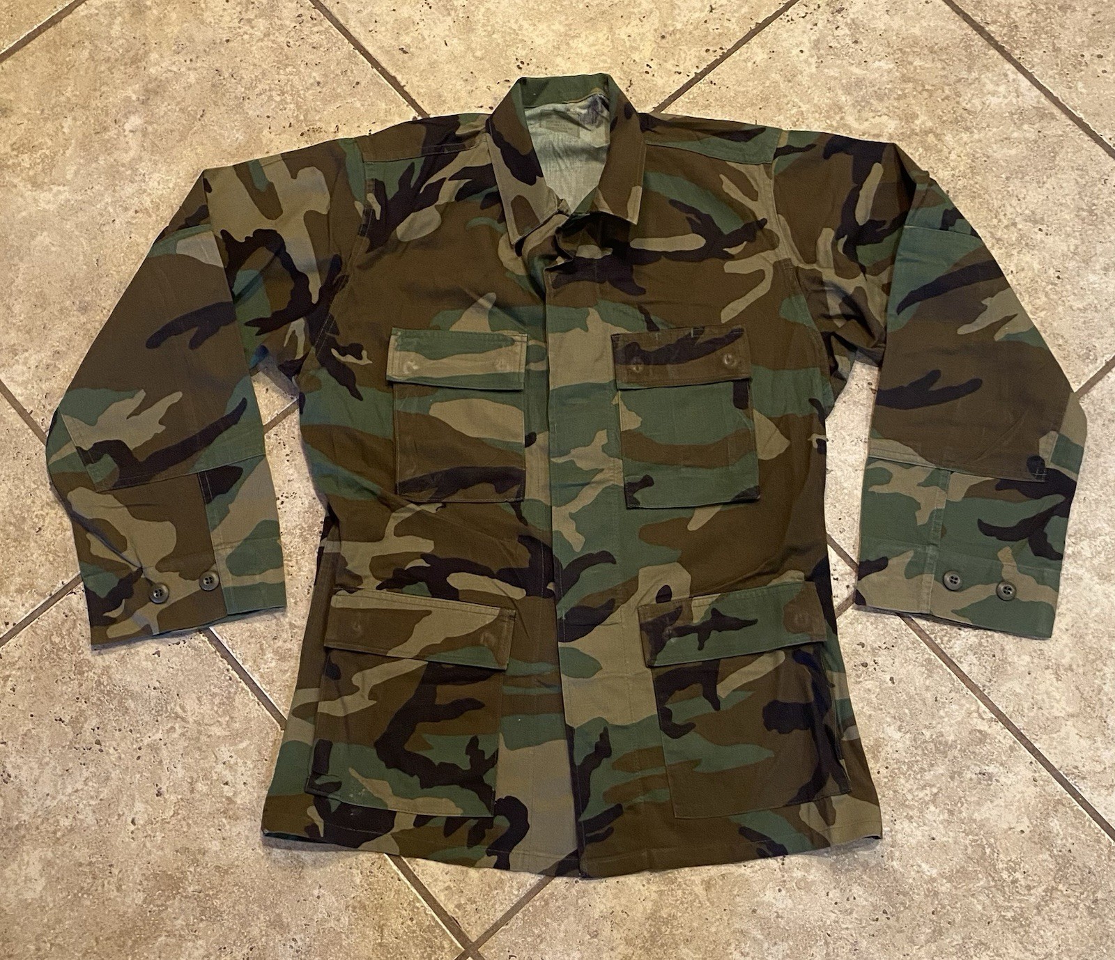 U.S. Army Woodland Camouflage Pattern Combat Coat Size Small Regular