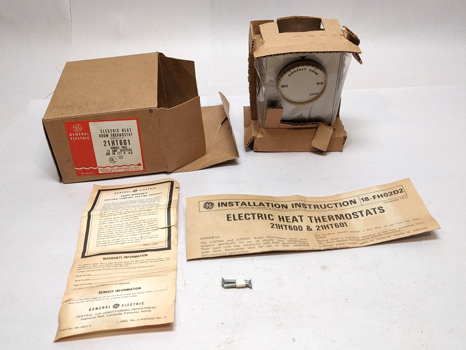 NOS GE 21HT601 22A Double Pole Line Voltage Thermostat 208-277VAC