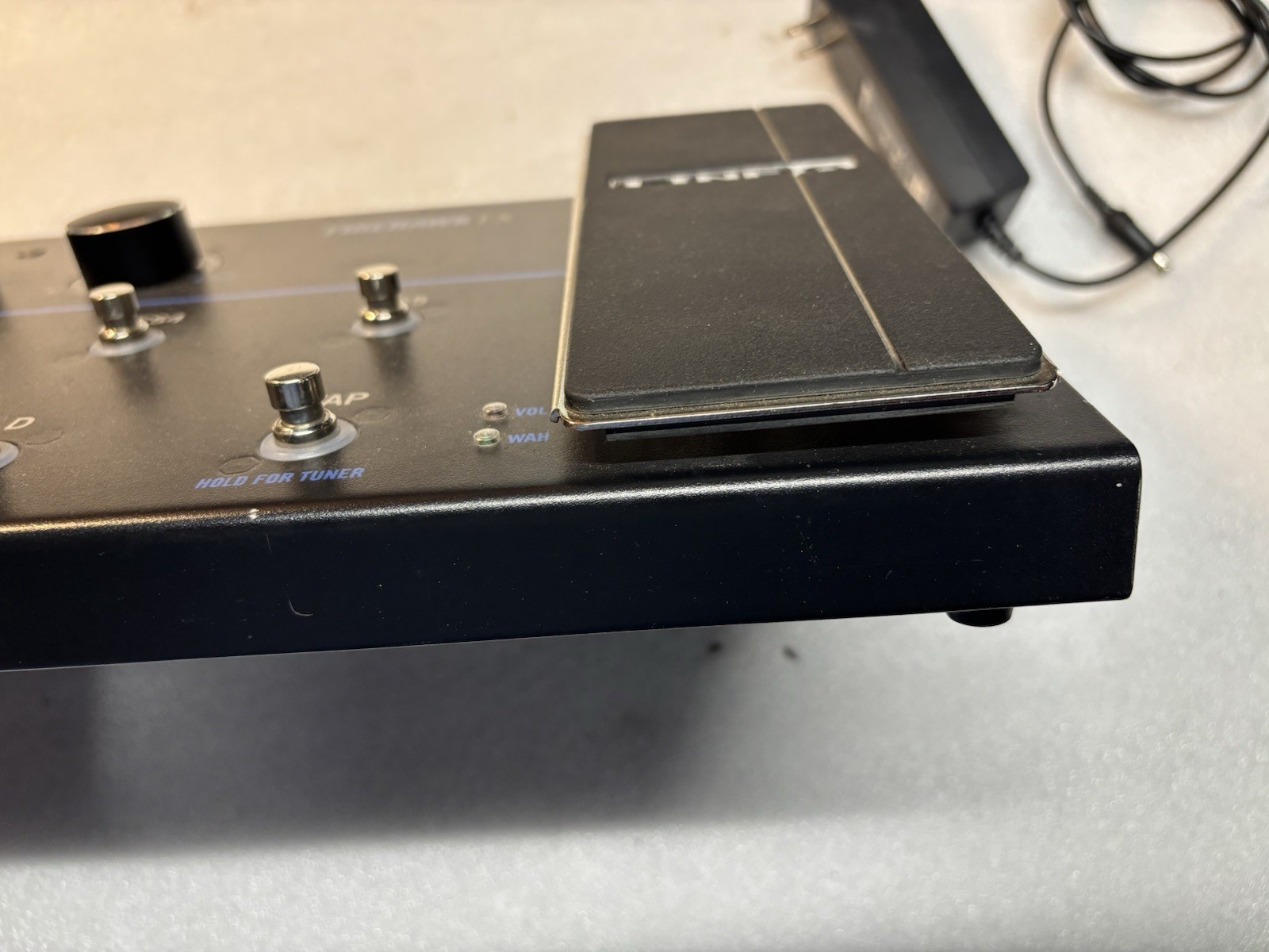Line 6 Firehawk FX Multi-Effects Guitar Effect Pedal