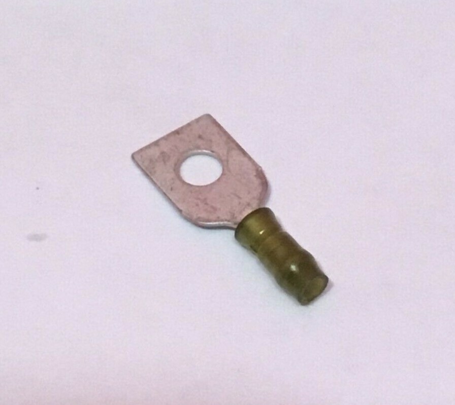 Rare Rectangular Ring Terminal 26-22 AWG, #6 Stud Size, Nylon Insulated 200 Pack