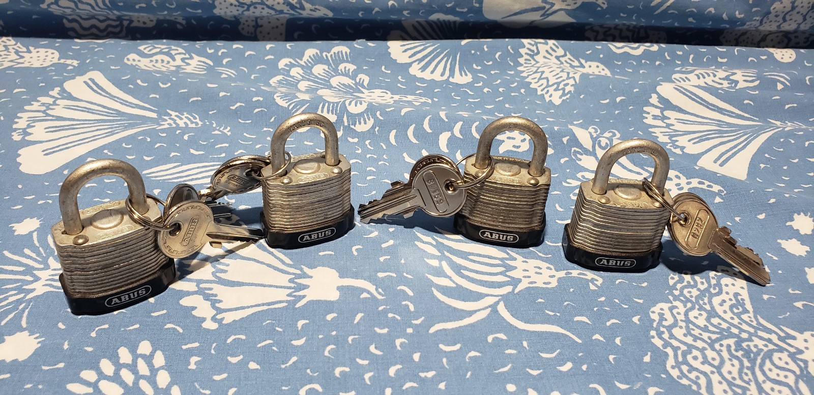 4 Abus 41/30  KD Padlocks Standard Shackle Each W/ 2 Keys