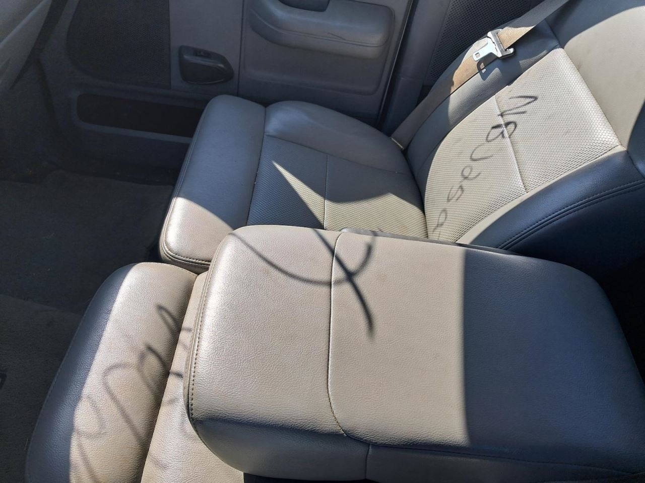 F150 2005 Glove Box 4850644