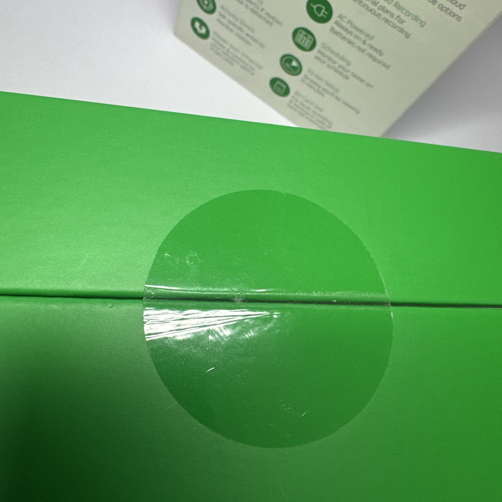 NEW Netgear Arlo Q Plus VMC3040S Sealed