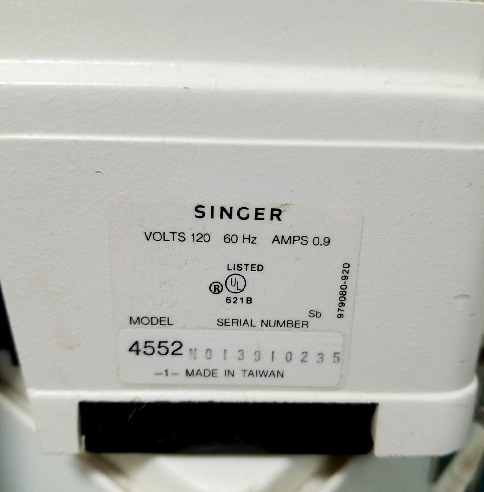 SINGER 4552 Merritt Sewing Machine Tested Works!