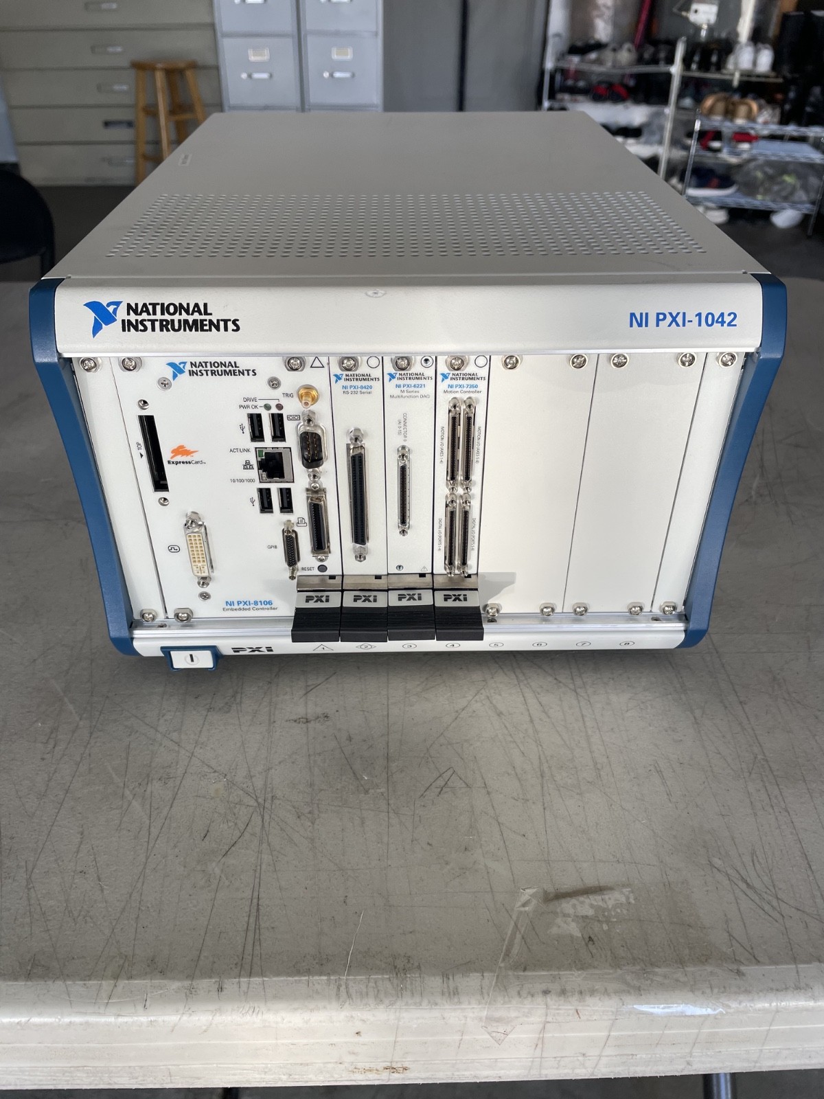 NATIONAL INSTRUMENTS NI PXI 1042 CHASSIS / PXI 8106 , 8420 , 6221 , 7350