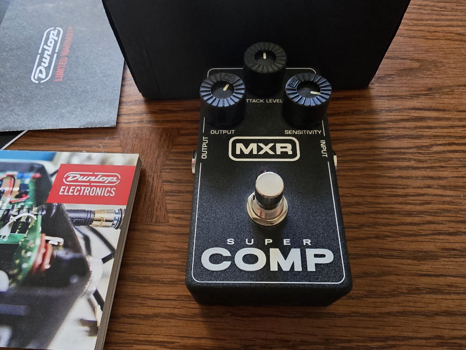 Dunlop MXR SuperComp M132 Compressor Guitar Effect Pedal