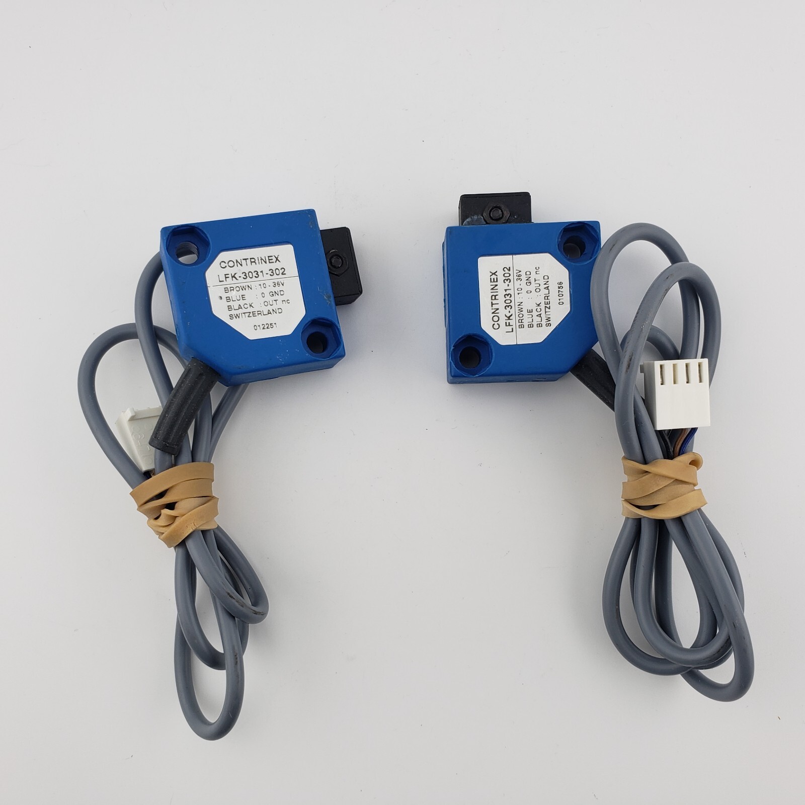 PAIR OF Contrinex LFK-3031-302 Fiber Optic Sensor MFGD - MAKE AN OFFER!!!