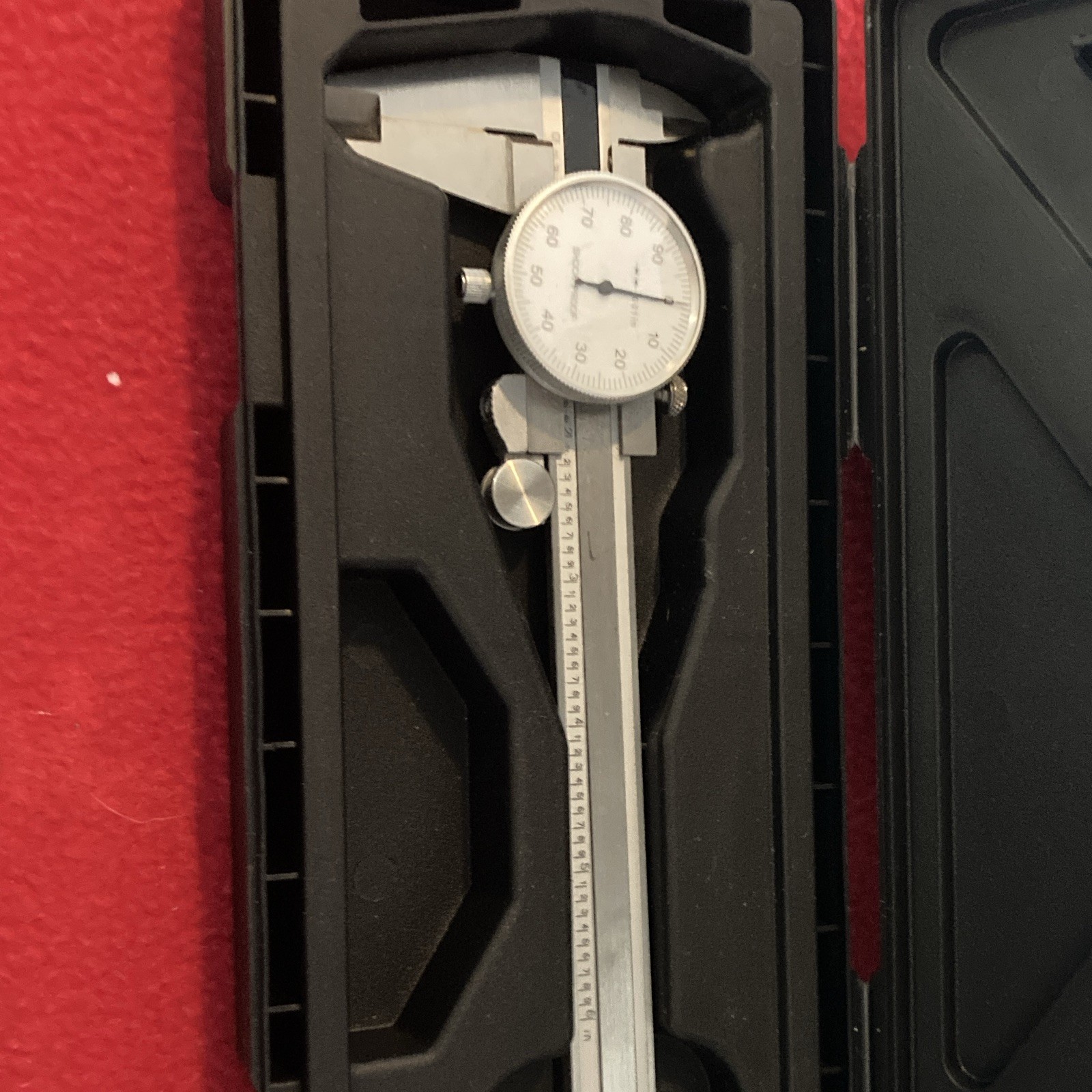 Dial Caliper 0-6 in Range 0.001 in Grad +/-0.0010 in White Dial w/ Case