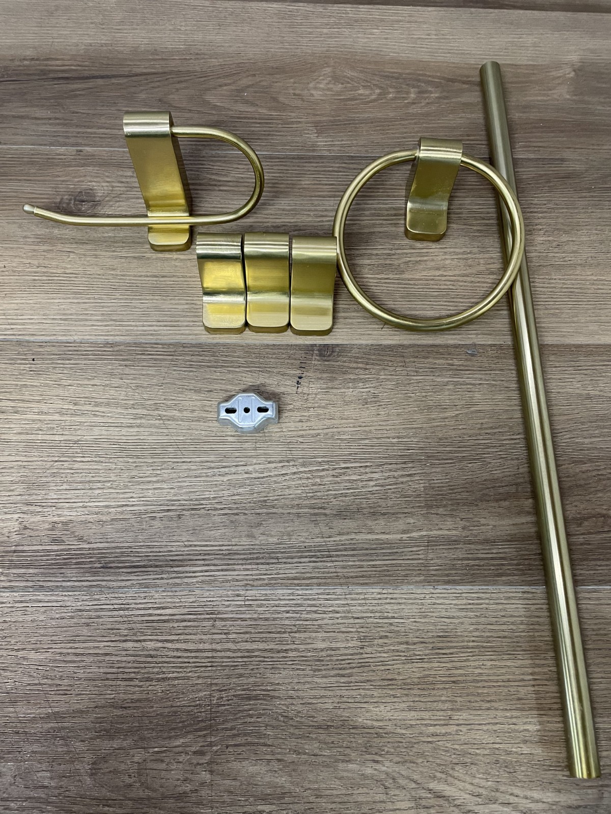 Globe Electric 51695 Positano 4 Piece Bathroom Hardware Set, Matte Brass - READ-