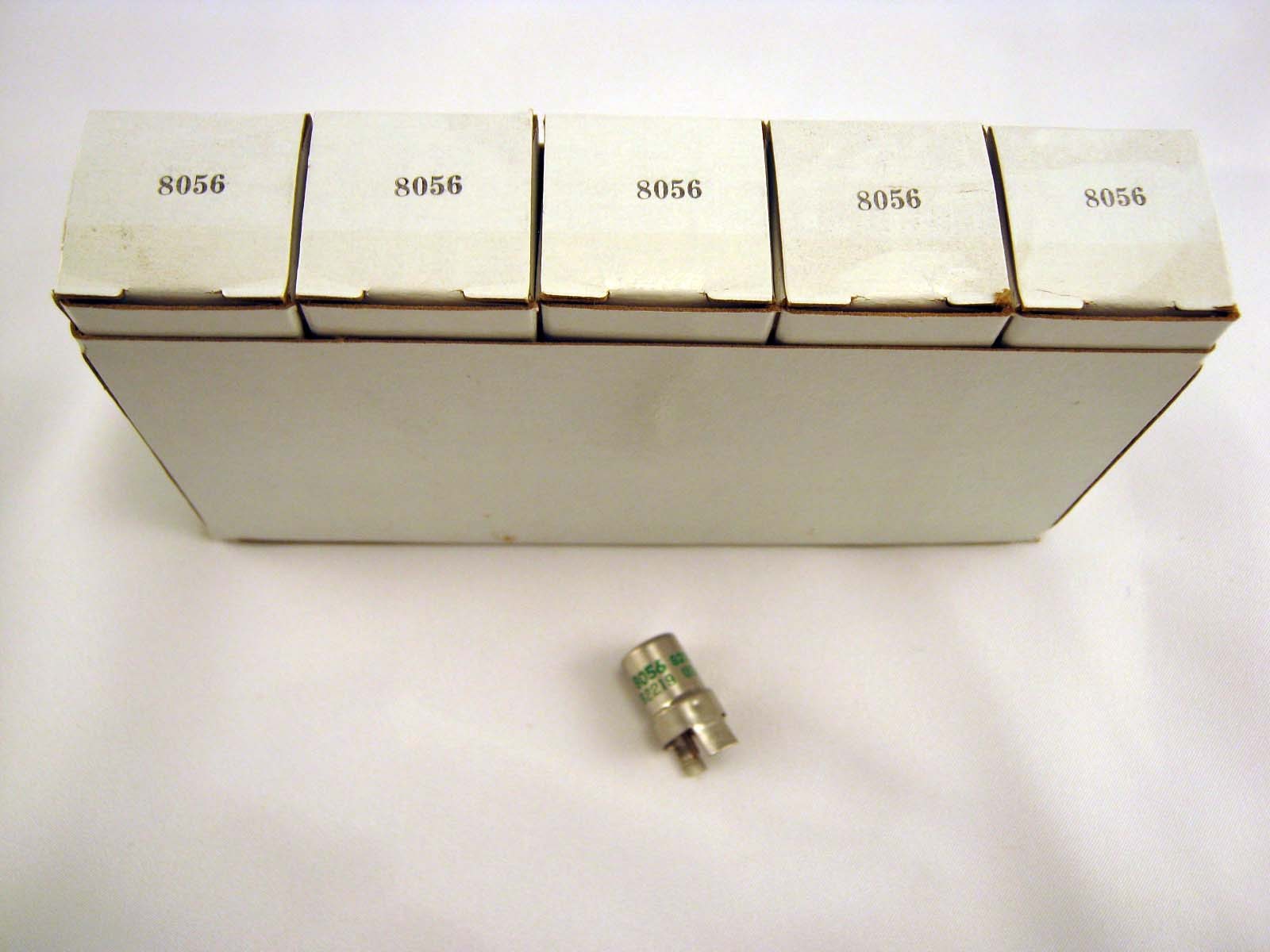 5 Pcs NOS Philips JAN 8056 Nuvistor Audio Radio Vacuum Tubes NIB