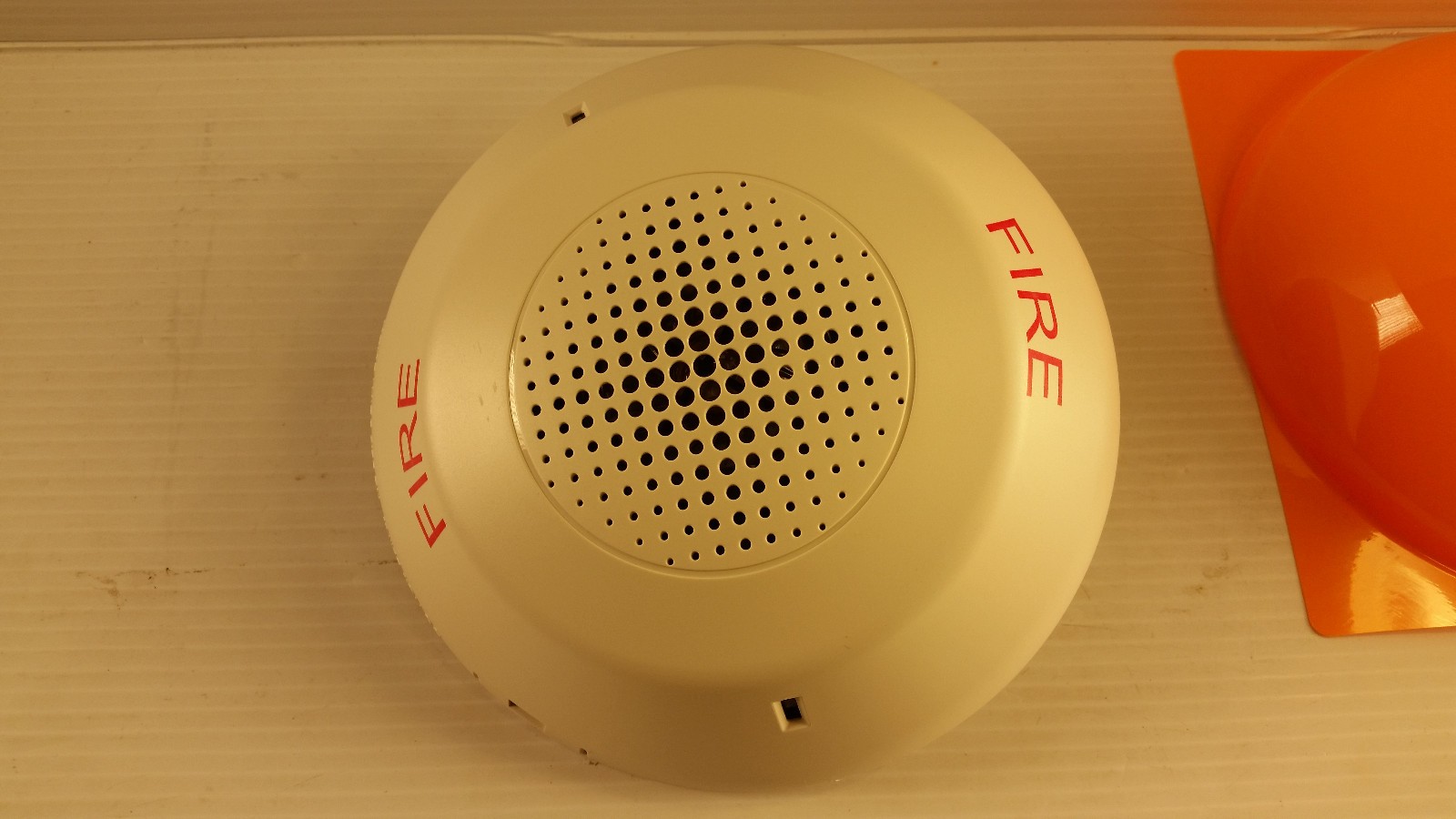 Edwards GCSWF Ceiling Speaker / White / FIRE Marking