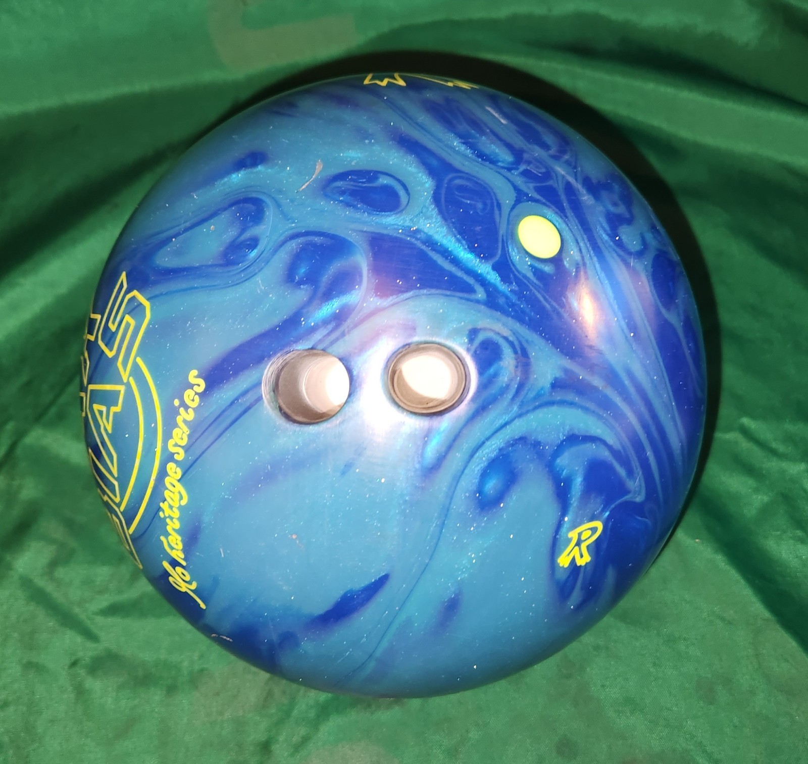 Radical Mass Bias Bowling Ball 15 lbs Preowned Span 4 3/4 Inches
