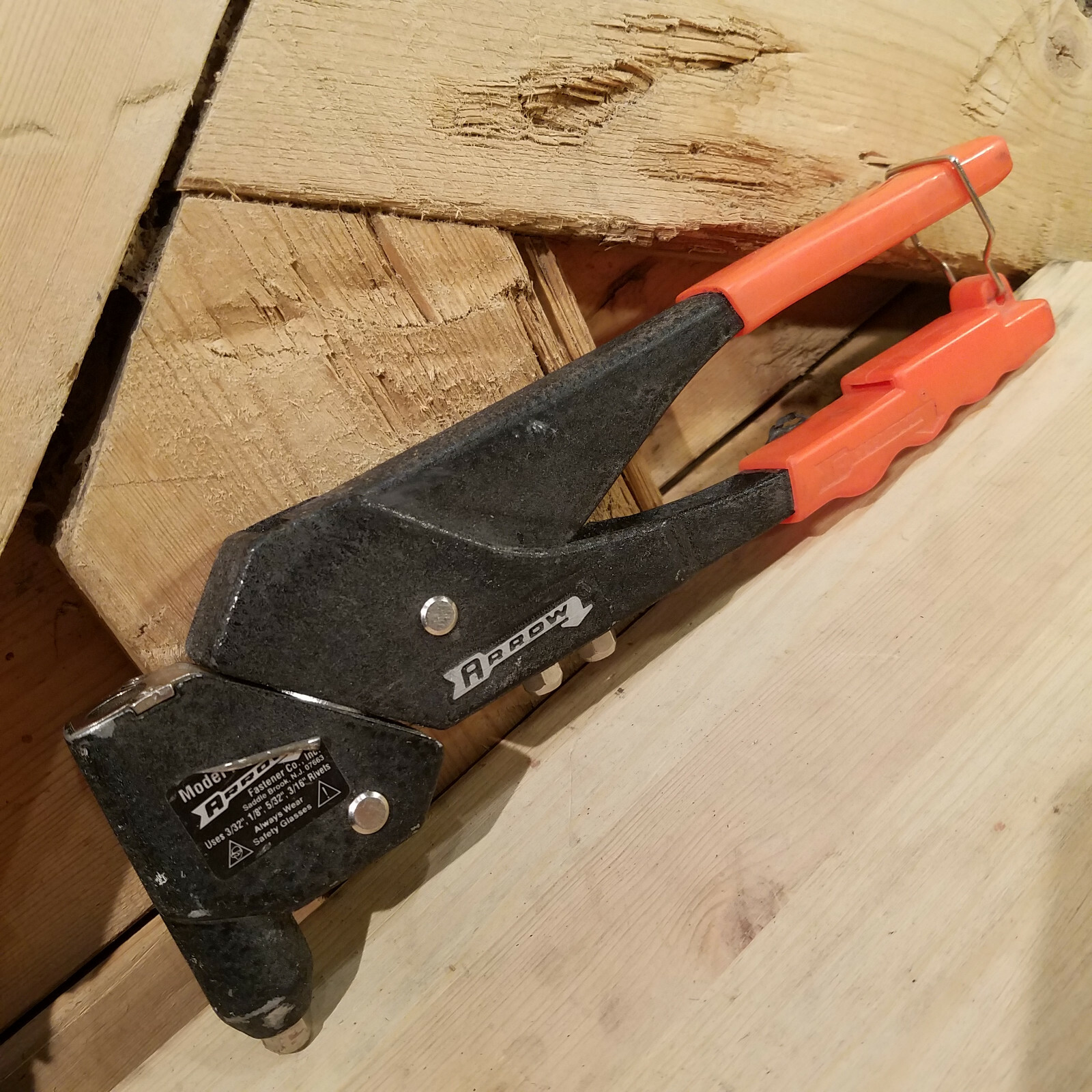 Arrow RHT300 Swivel Rivet Tool w 3 Interchangeable Heads - Swanky Barn