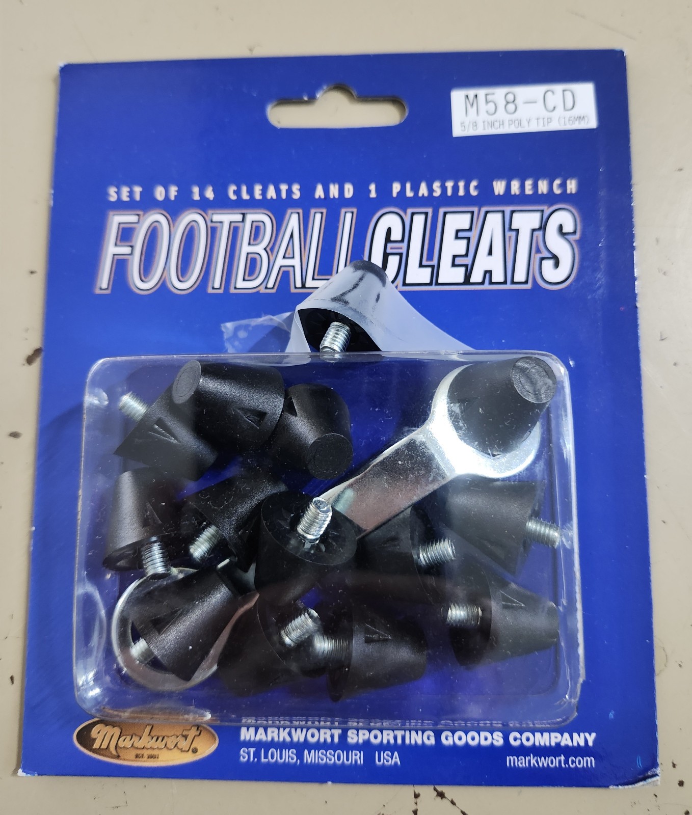 Markwort Football/Soccer (15) Cleat Poly and Wrench, Black 5/8" poly tip