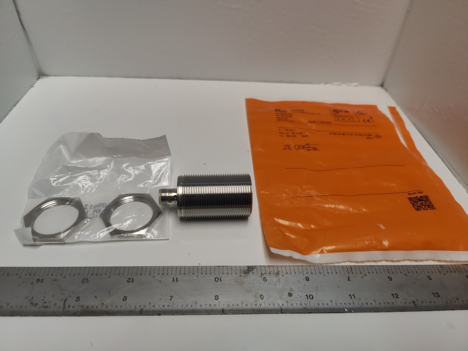 IFM Electronic IIS226 Proximity Sensor Switch 10-30VDC