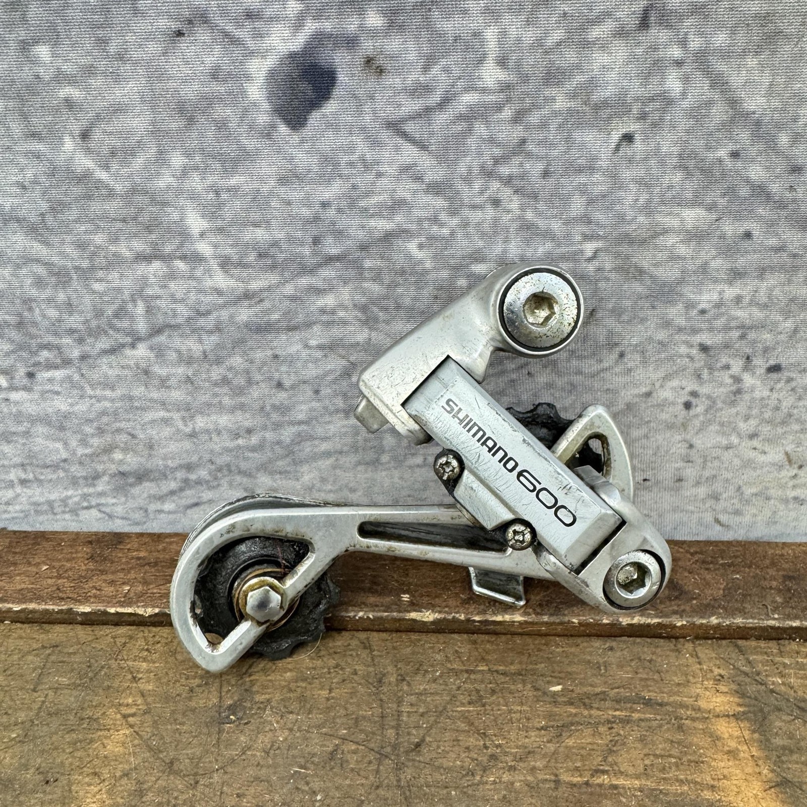 Vintage Shimano 600 Rear Derailleur RD-6207 LONG Cage Silver Road Japan 225g