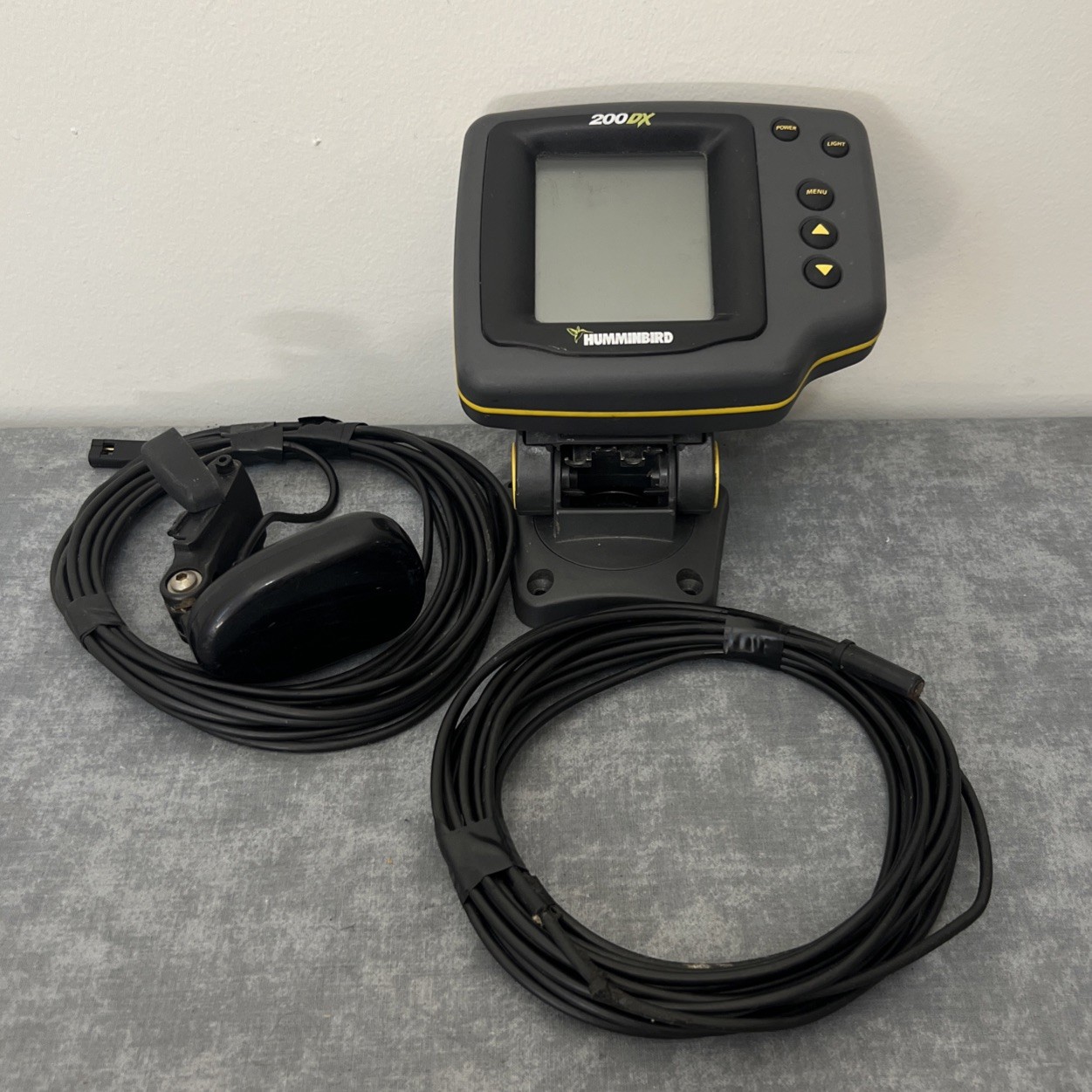 Humminbird 200DX Fish Finder With Mount & Cables Untested