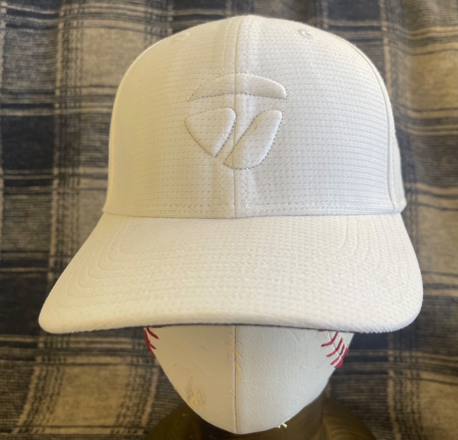 Taylor Made all white golf hat snapback One Size baseball hat