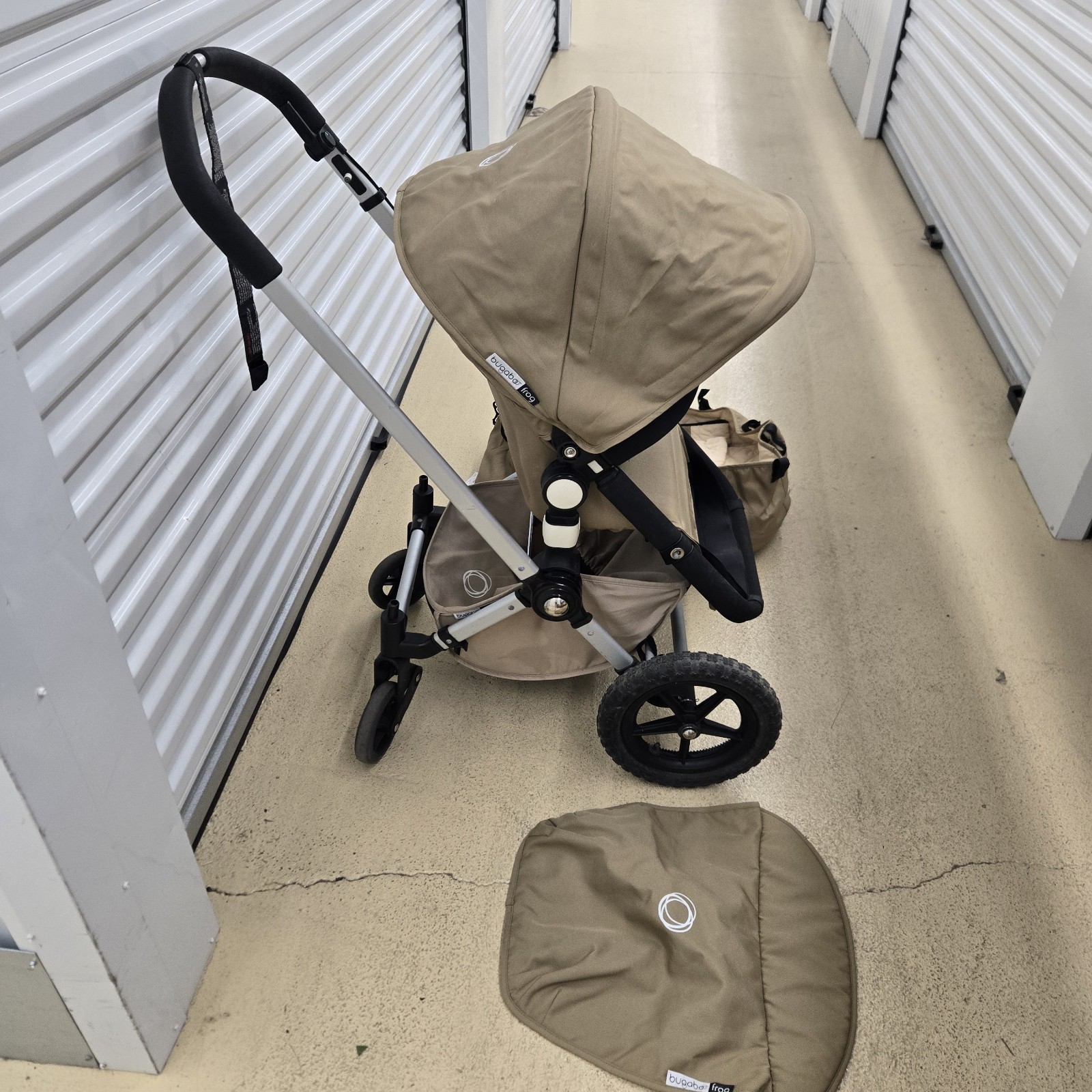 Bugaboo Frog Baby Strollers With Bassinet Attachment Brown GENTLY USED