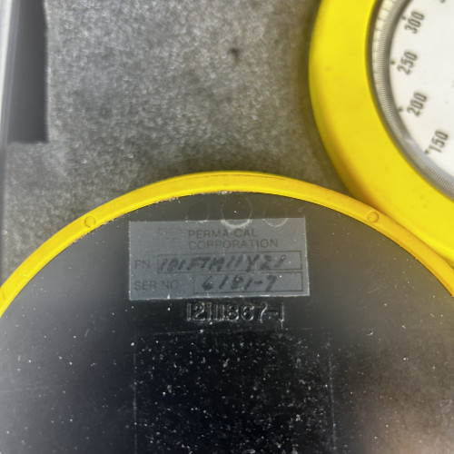 PERMA-CAL Process Gauges Set 3 Yellow Gauges w/Case industrial