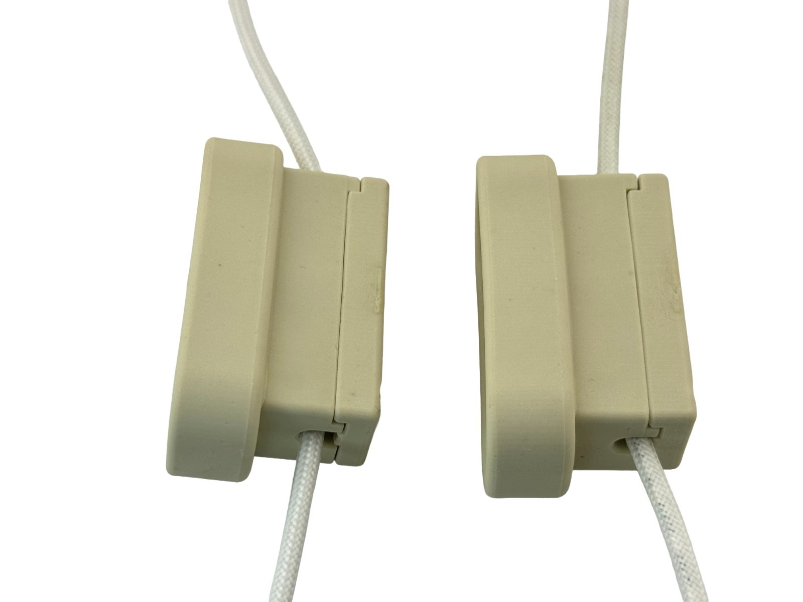 Rebaydo 2pcs GX16D Female Socket Ceramic with Wires