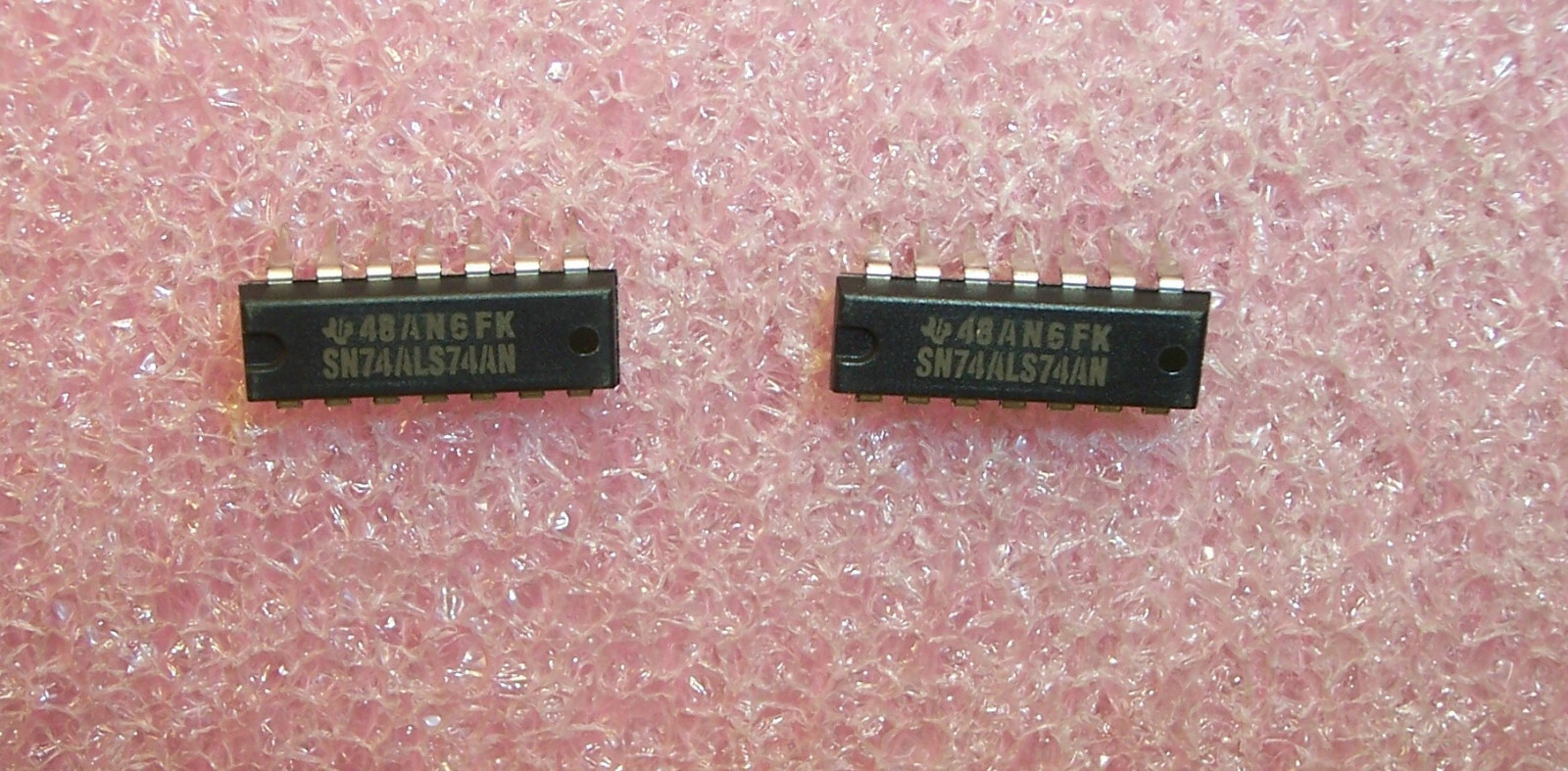 QTY (25) SN74ALS74AN TI 14 PIN DIP DUAL POSITIVE FLIP-FLOP 74ALS74  NOS 1 TUBE