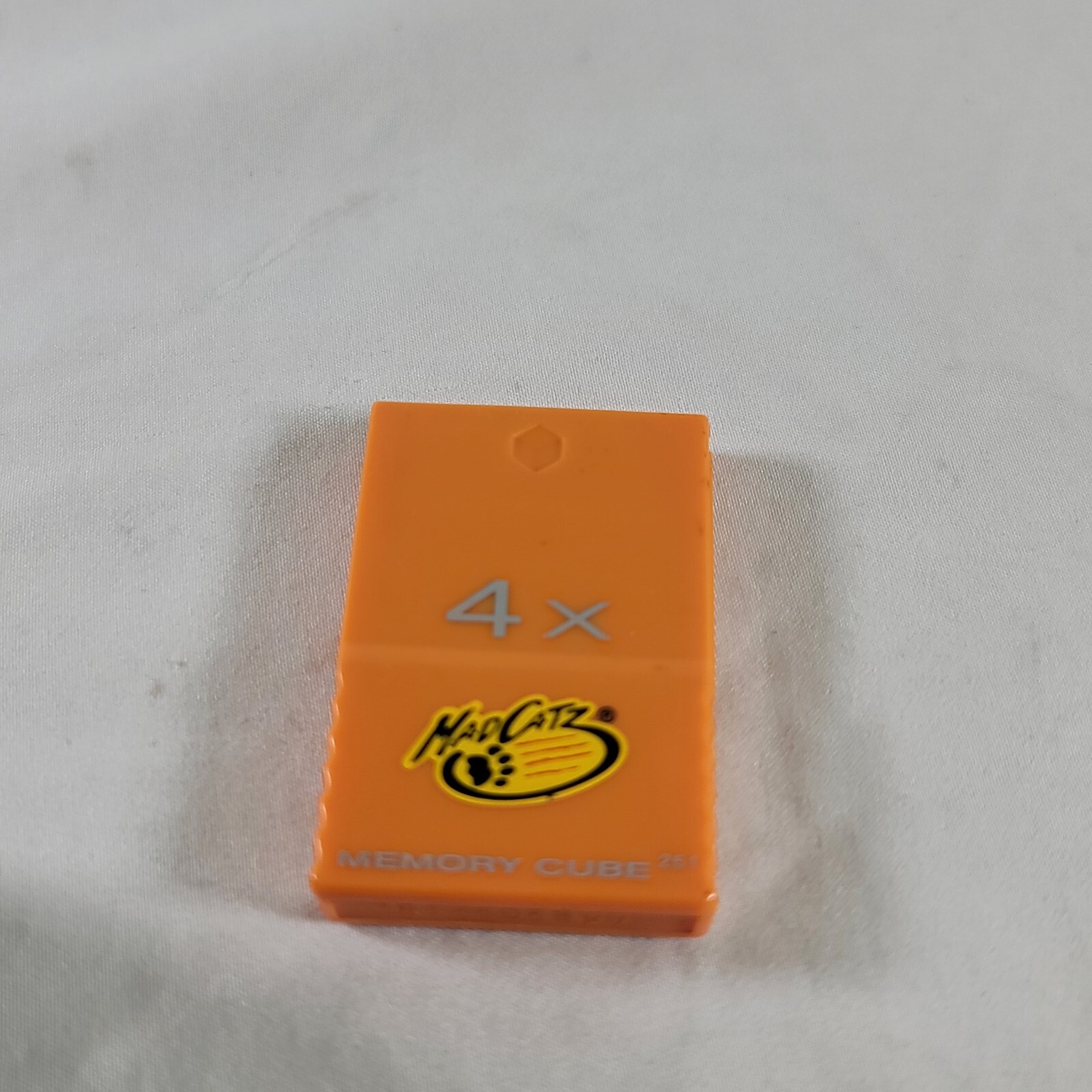 *Tested & Working* Mad Catz Nintendo Gamecube 4X Memory Cube Card - Orange