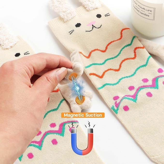 "Holding Hands Socks,Novelty Funny Magnetic Socks，Funny Gifts for Parents, Frien