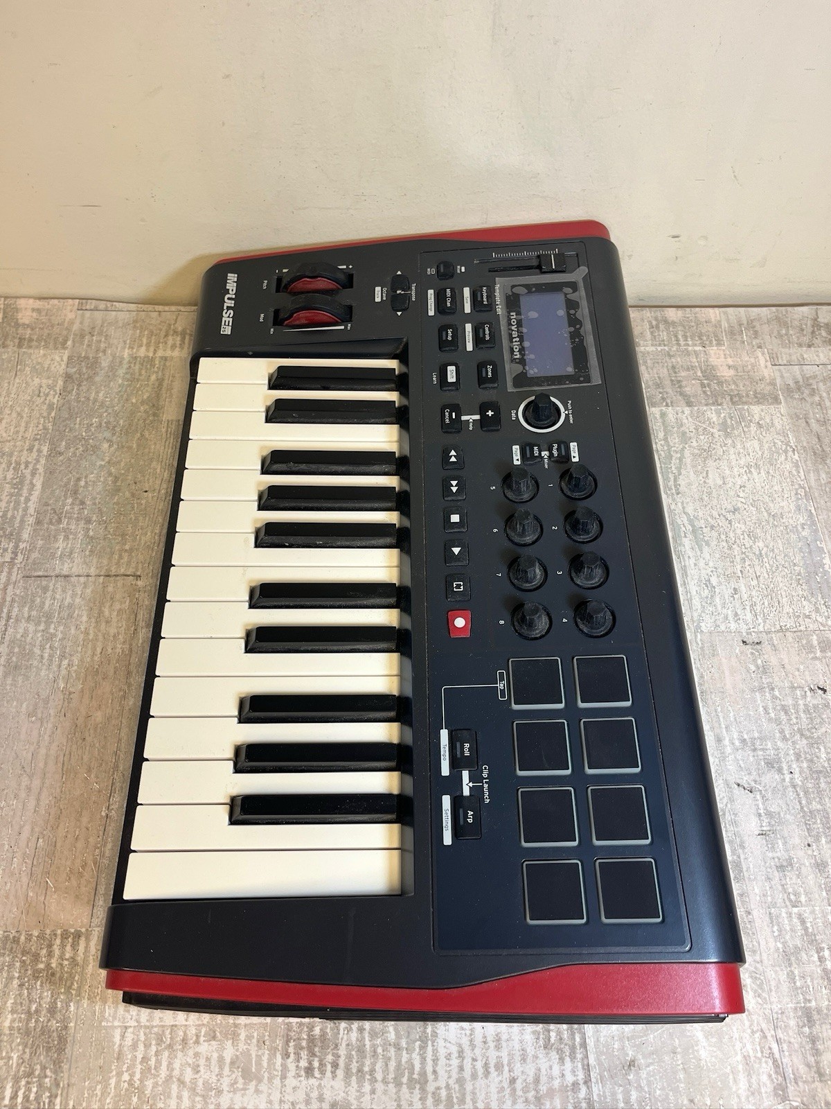 Novation IMPULSE 25 Ableton Live 25-Key MIDI USB Keyboard Controller Tested