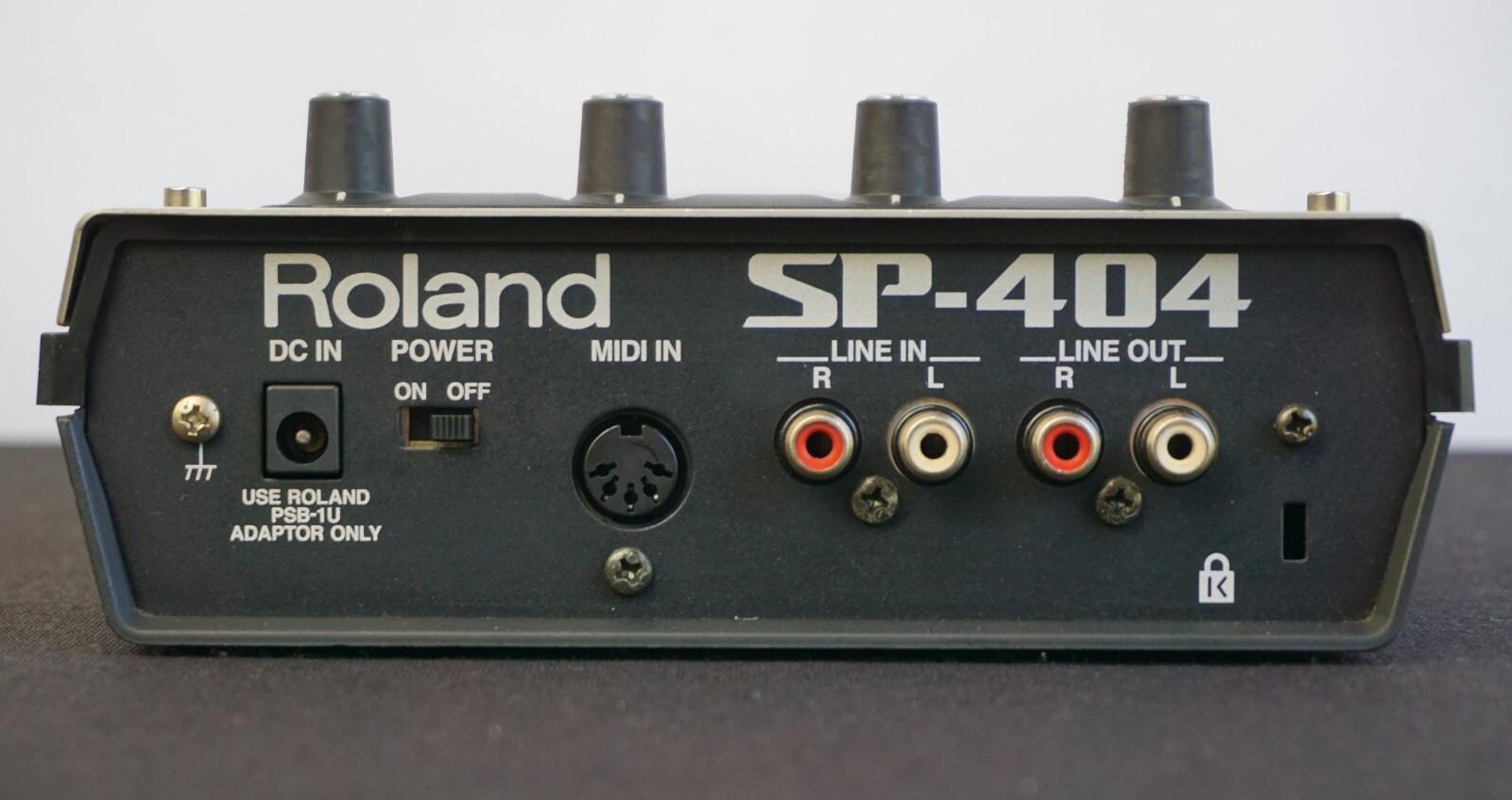 Roland Boss Original SP-404 Silver Lo-Fi Sampler / Drum Machine W/ Box!