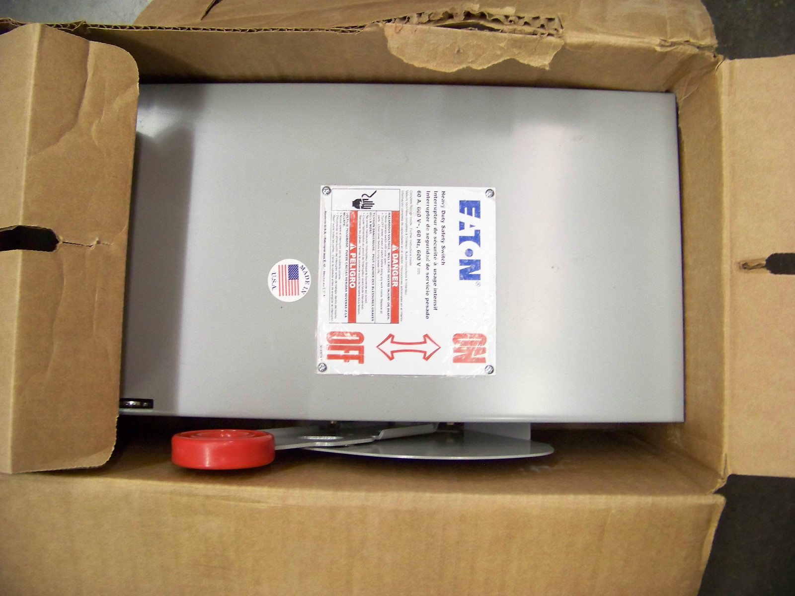 CUTLER HAMMER Heavy Duty Safety Switch 60 amp, 600 volt DH262UGK, NIB