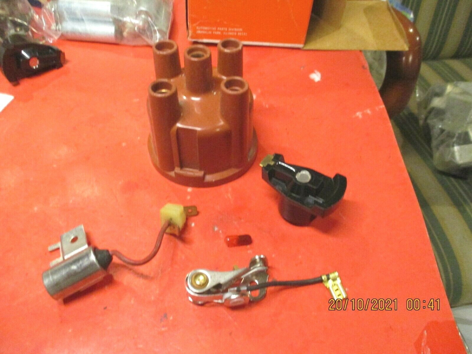 VOLVO 142,144,145,,1800  2.0L  1969-1974-DISTRIBUTOR CAP& ROTOR -POINTS-COND.