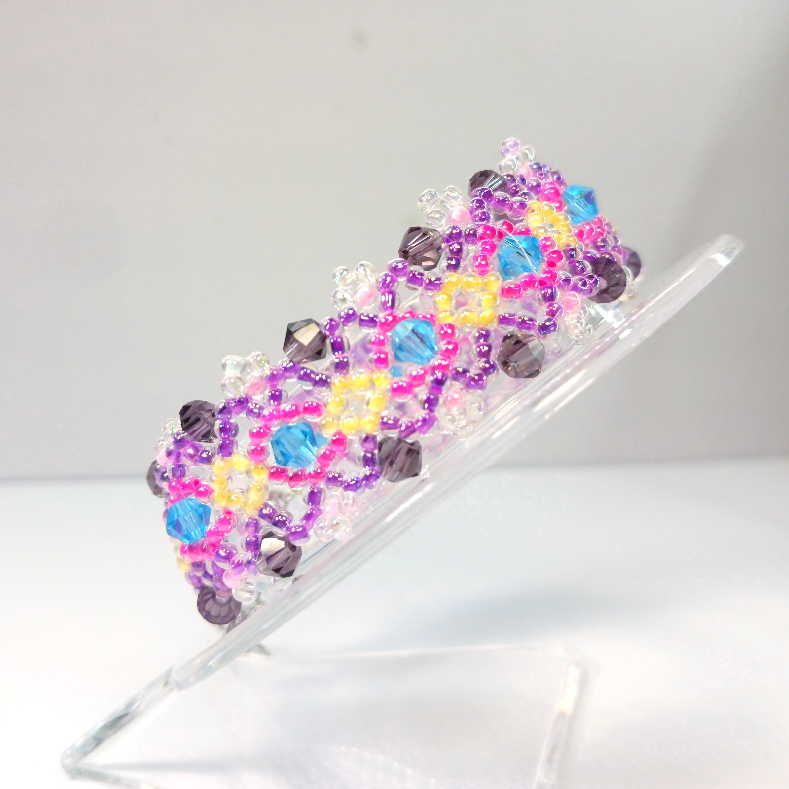 Handcrafted Beaded Bracelet - Vibrant & Unique Design"