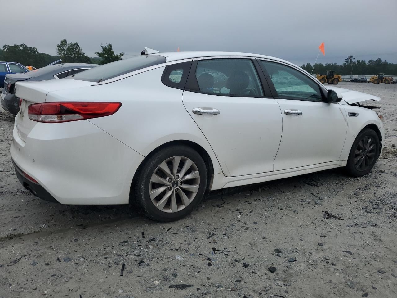 OPTIMAKIA 2018 Glove Box 4712269