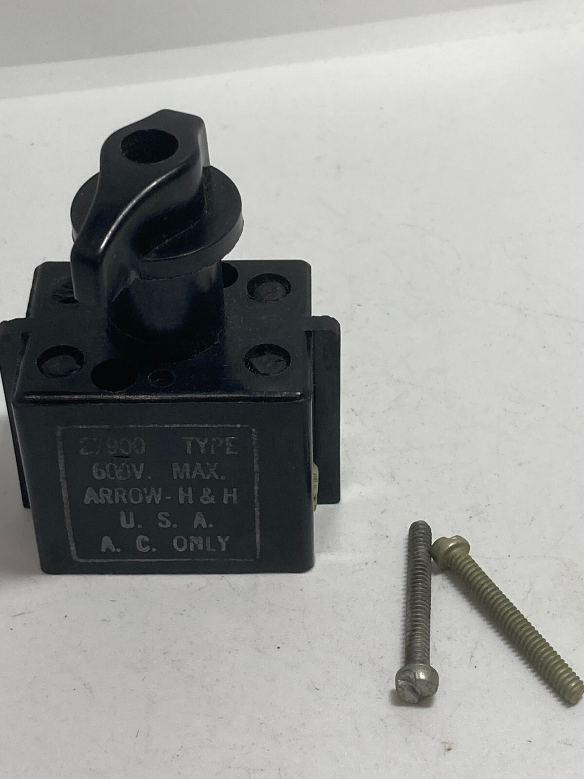 ARROW HART B-5-A SELECTOR SWITCH 2 POSITION 600V AC 27900 TYPE