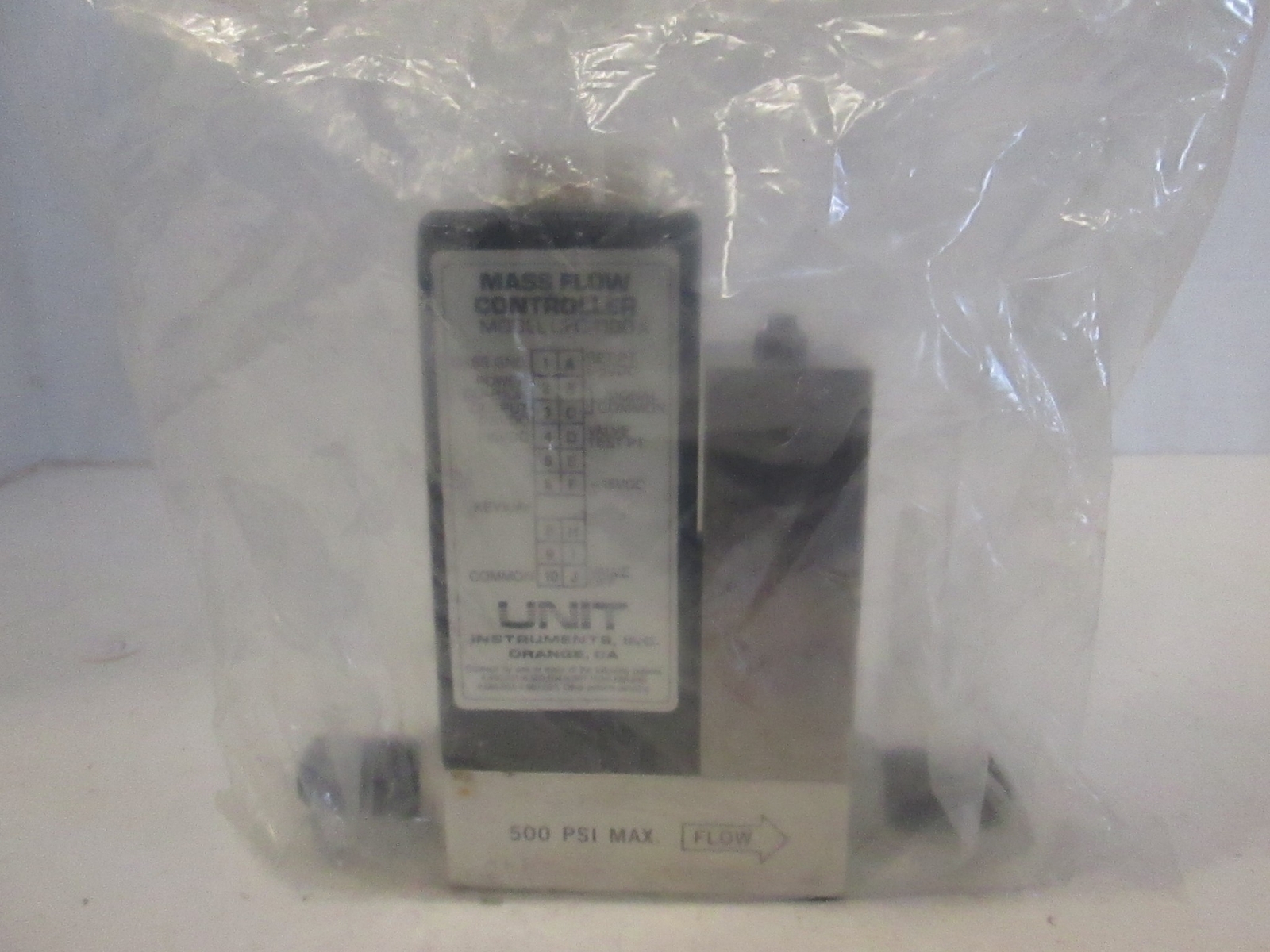 Unit UFC-1100A, Mass Flow Controller MFC, N2, 20 SCCM, Used