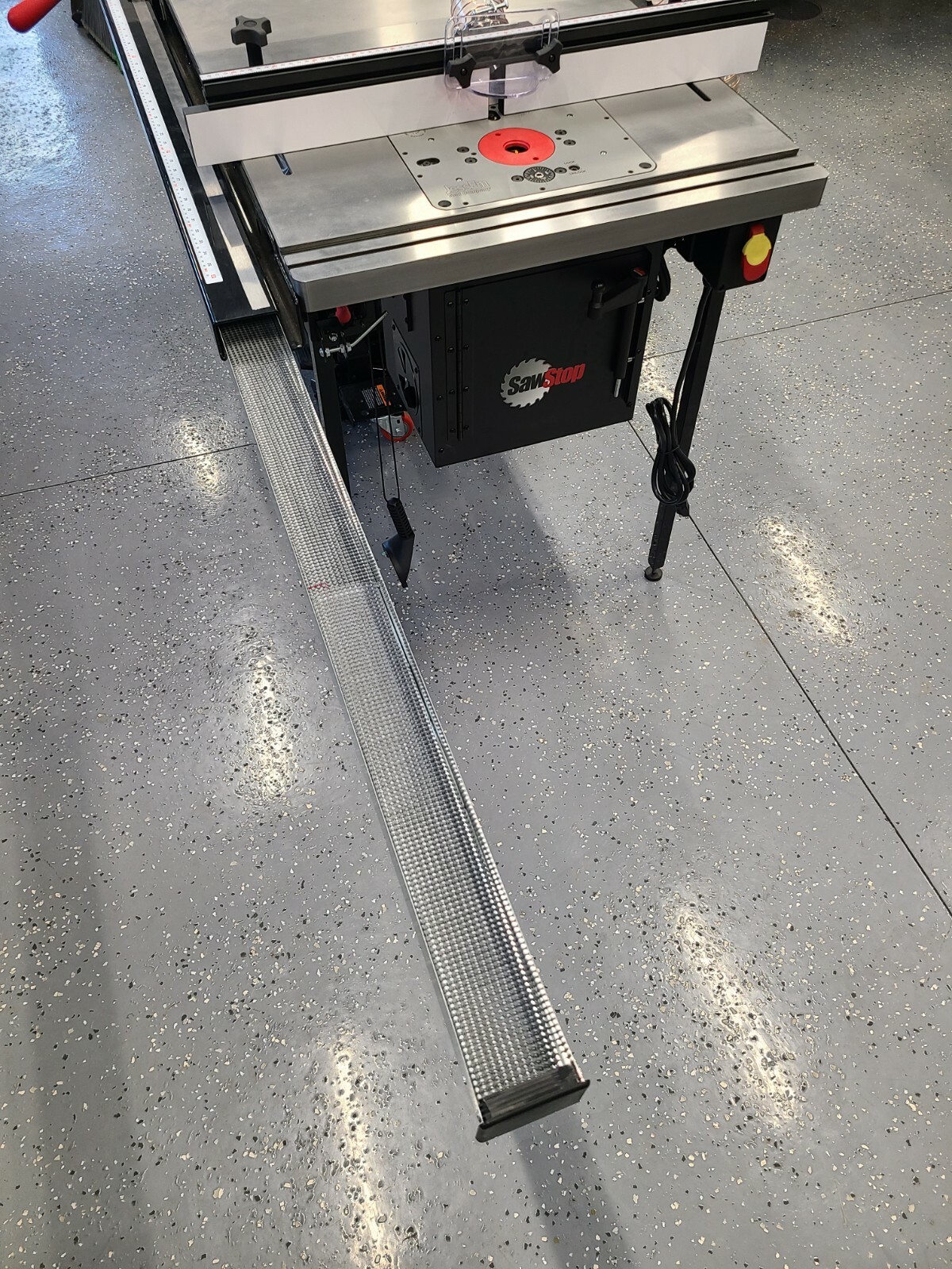 36 inch Sawstop Tablesaw Fence Rail Drawer. Fits Biesemeyer style fence rail