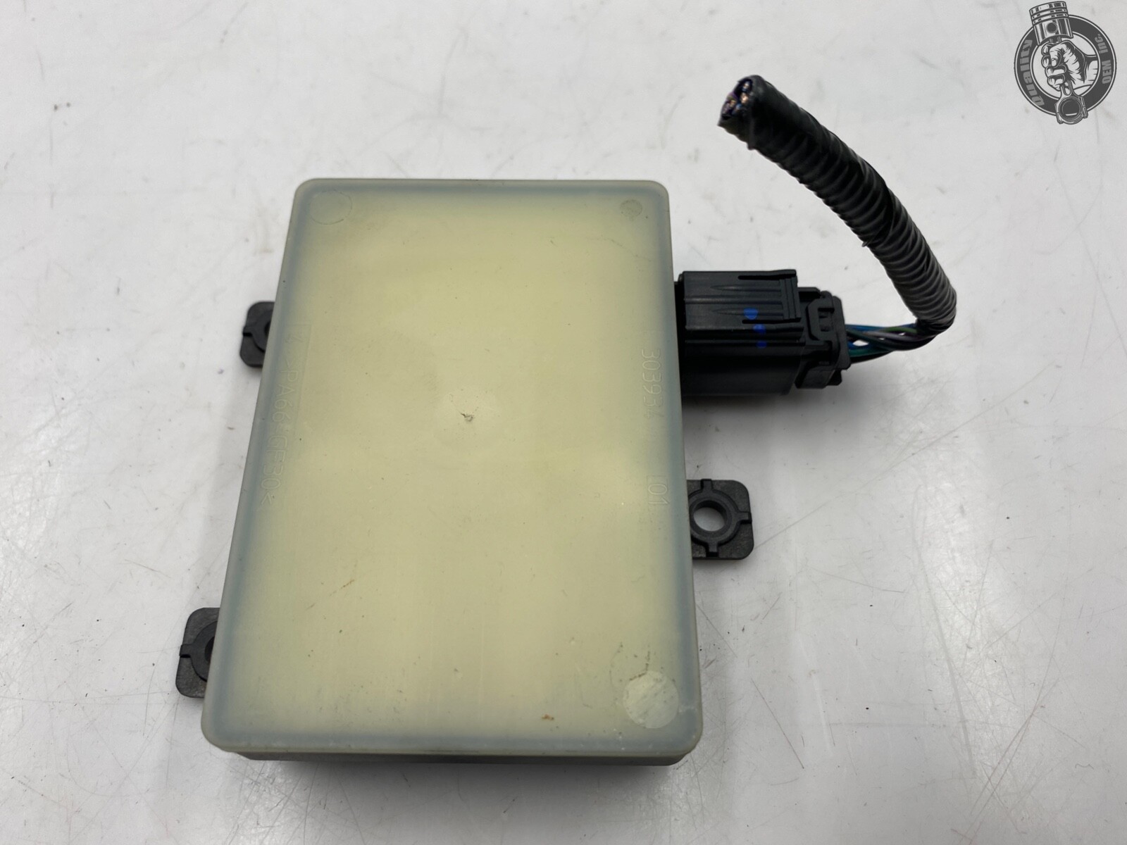 2017-2020 JAGUAR F-PACE REAR LEFT / RIGHT BLIND SPOT SENSOR CONTROL MODULE OEM