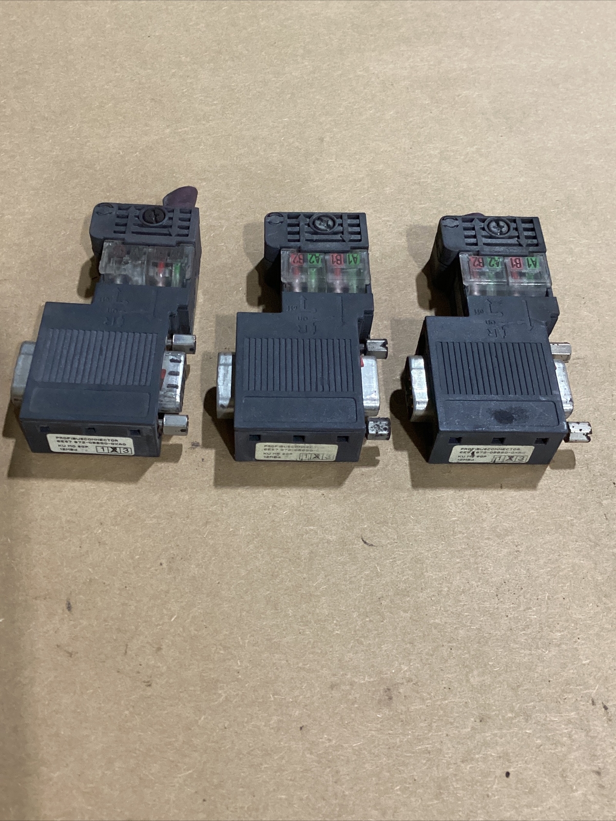 Unbranded 6E87 972-OBB50-OXAO Bus connector Lot Of 3#656I113