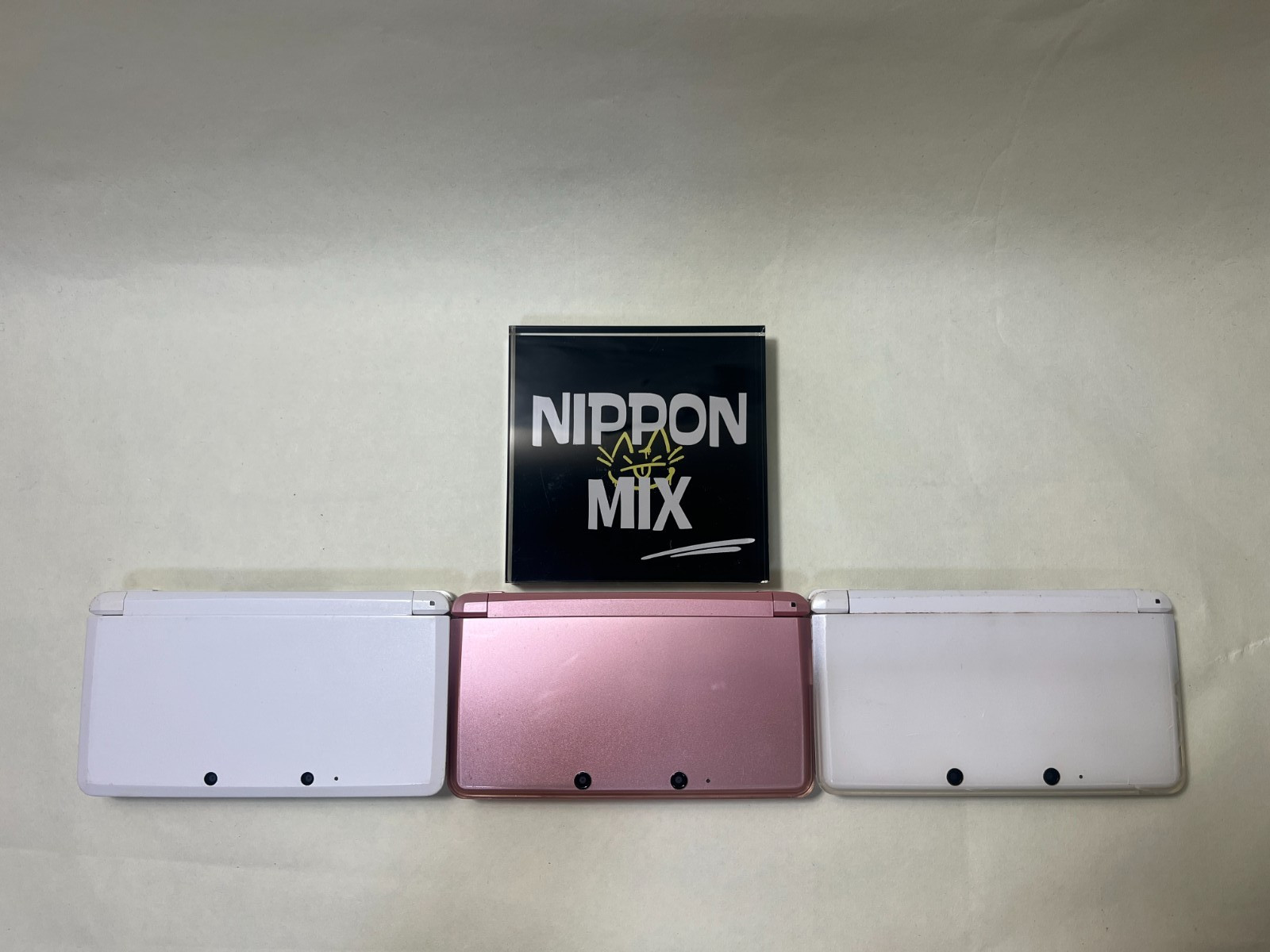 Nintendo 3DS Console Lot of 3 Ice White x2 Misty Pink x1 For Parts As-Is JUNK